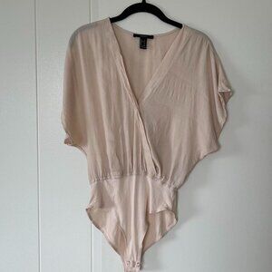 Vintage forever 21 creamy pink ish tan bodysuit with V-neck blouse